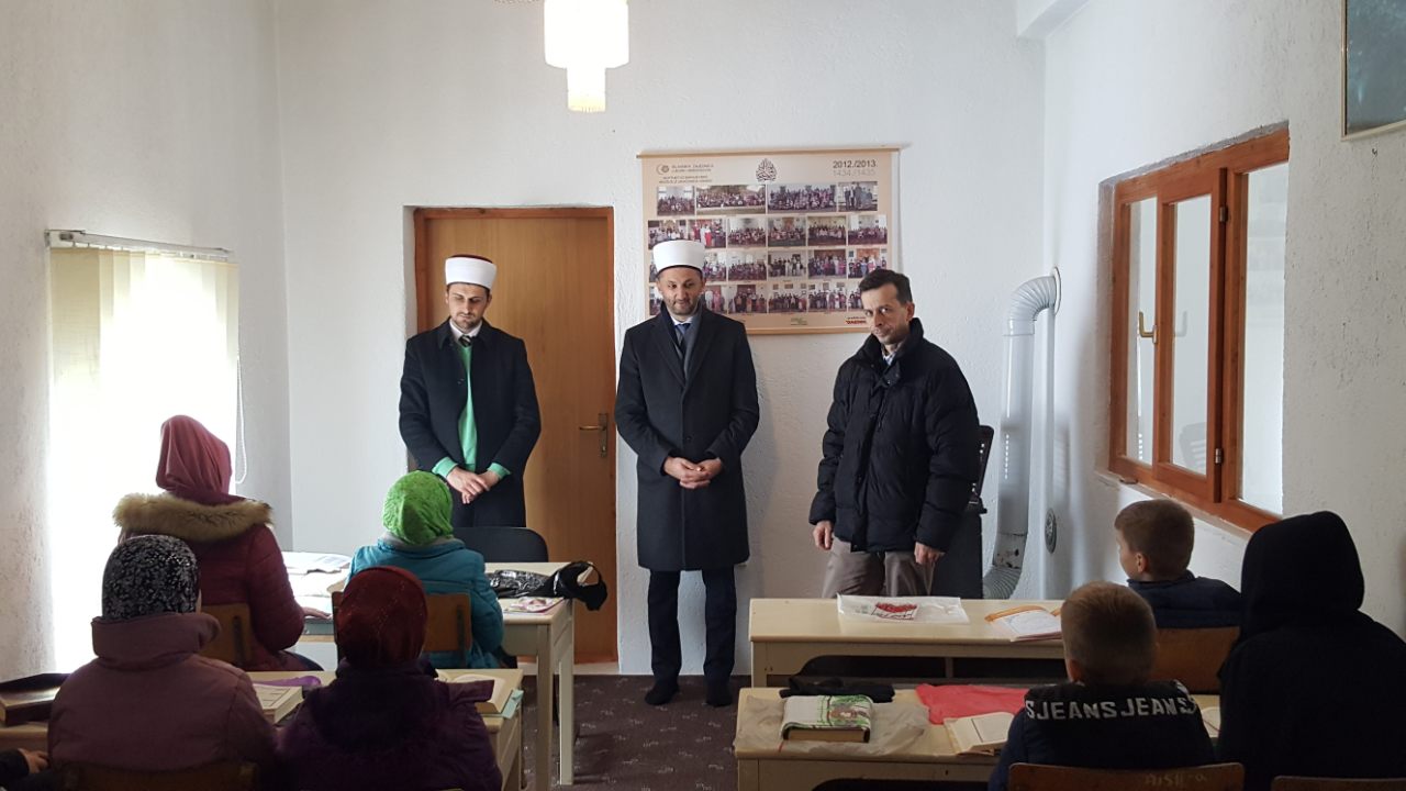 0 02 05 e6abefb00305b67d1ede7a0798b6ee846de8e3e3a56c0f9886390ed9f2b882c1 full