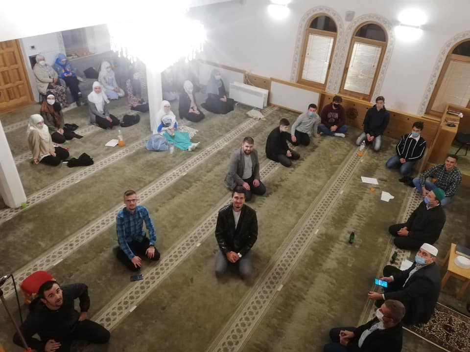 120463186_2448317385465387_6606441996690089512_n (1).jpg