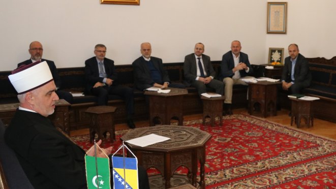 12458e089a40e6d81fe66477721ca2da