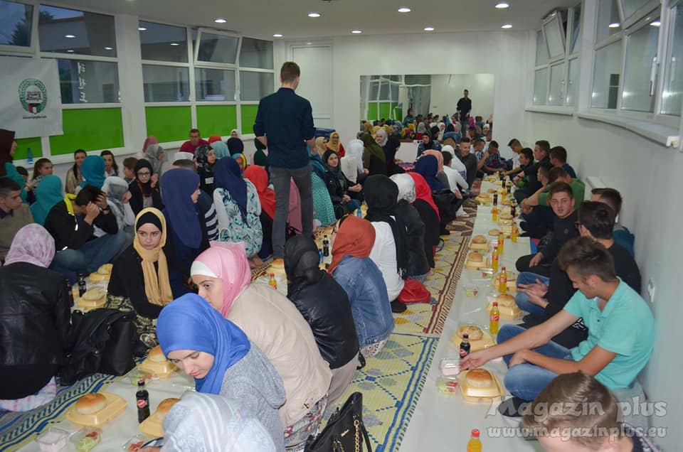 19396609 1727082954255504 6169609561729906590 n