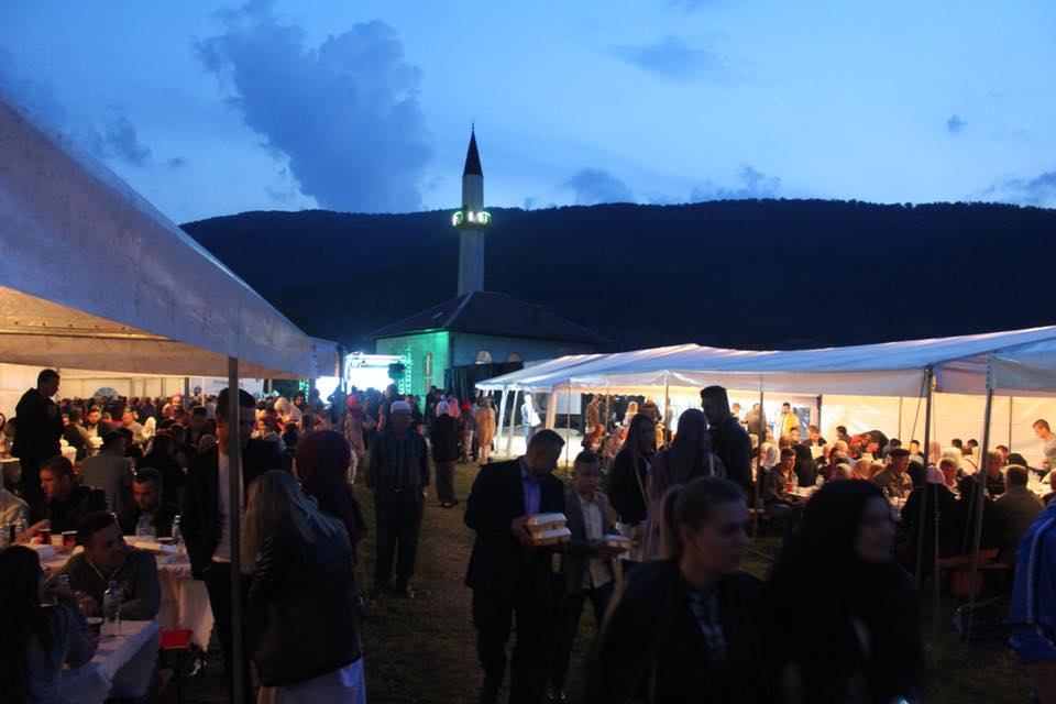 33814027 1863421150621683 7000817527366352896 n