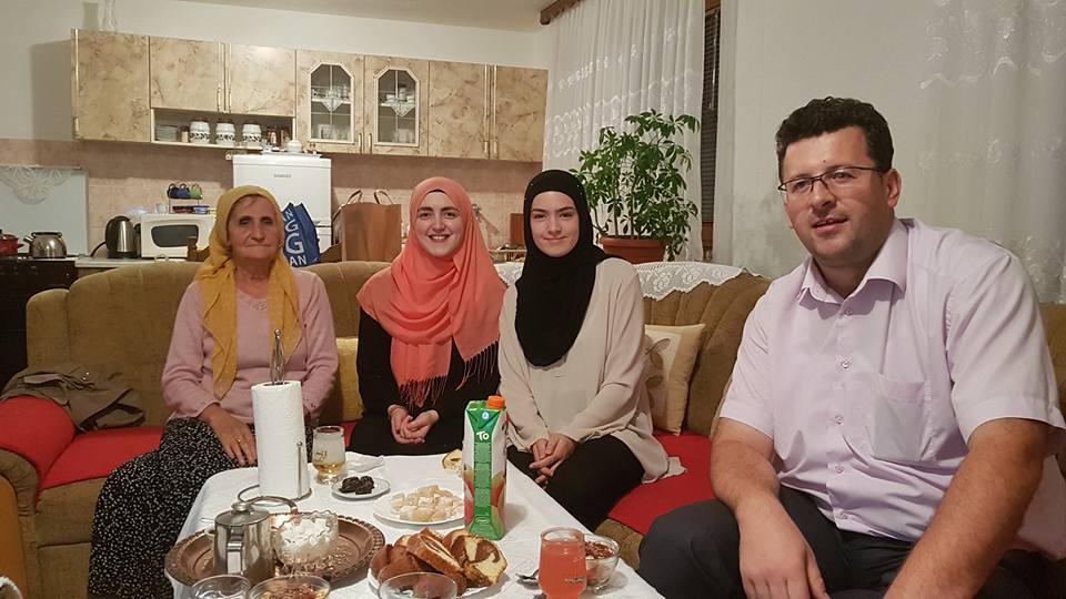 34398075 1866239227006542 7605304788112113664 n