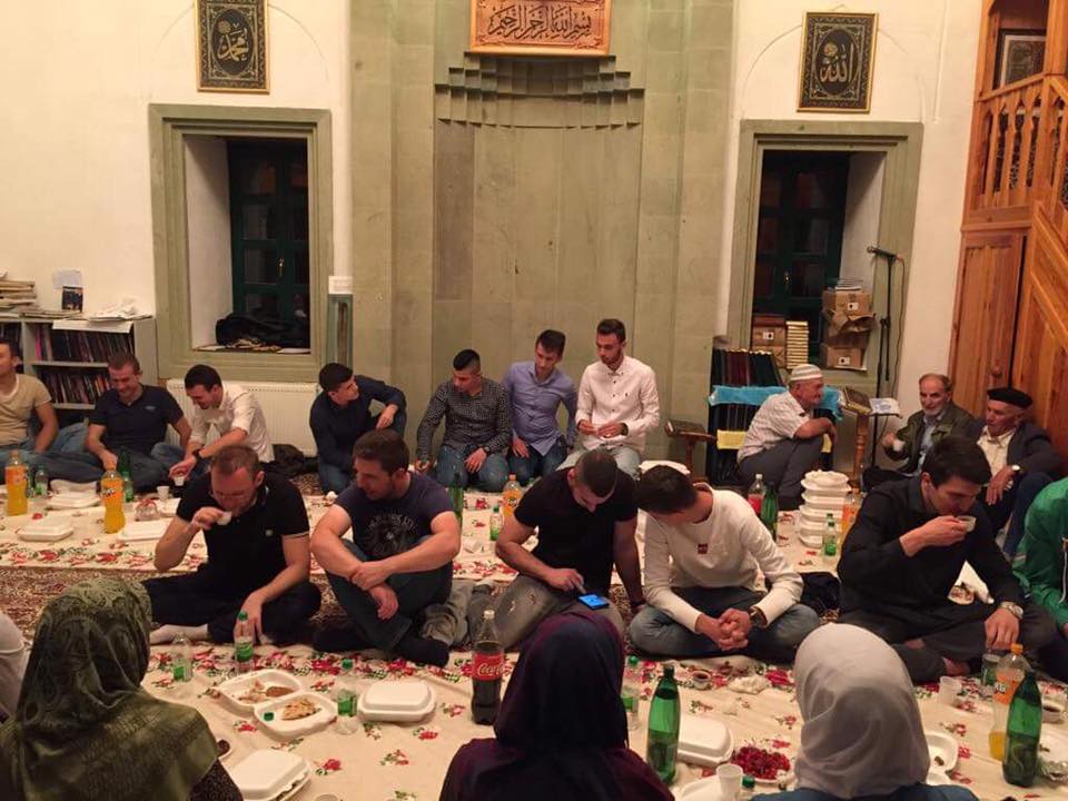 34483204 1691302727604484 7412761644750602240 n