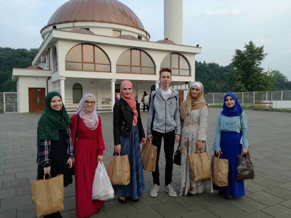 34644287 1866239107006554 2393019261795696640 n