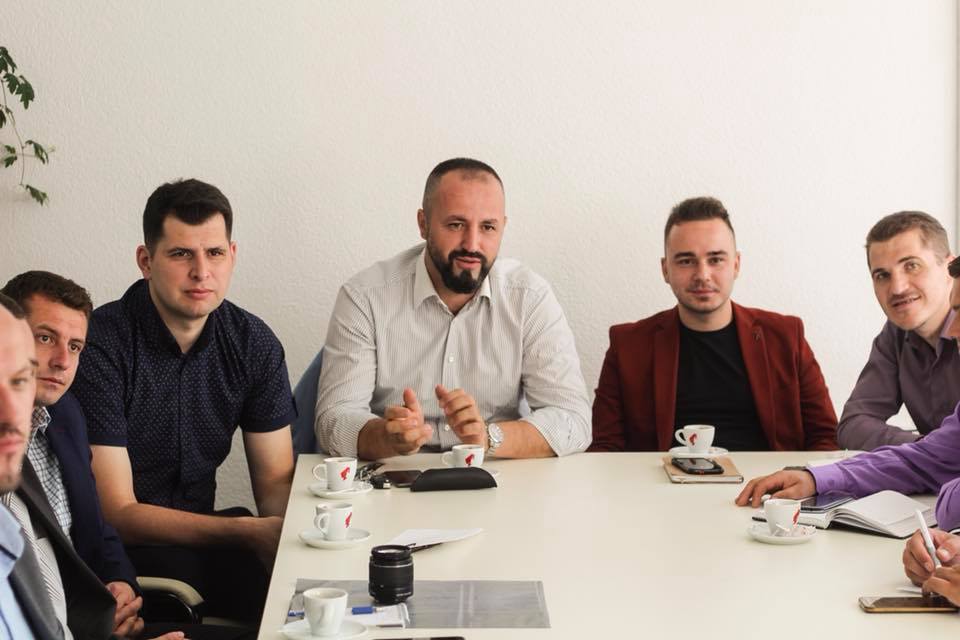 41915738 1949398065357324 853909708275187712 n