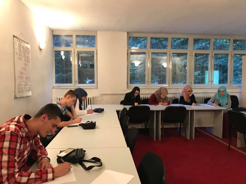 42418632 1951746081789189 7117597816993611776 n