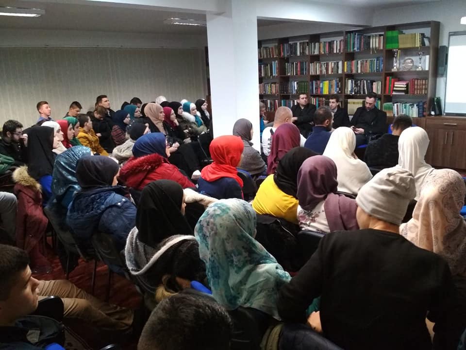 48390275 1994370827526714 5987208531160334336 n