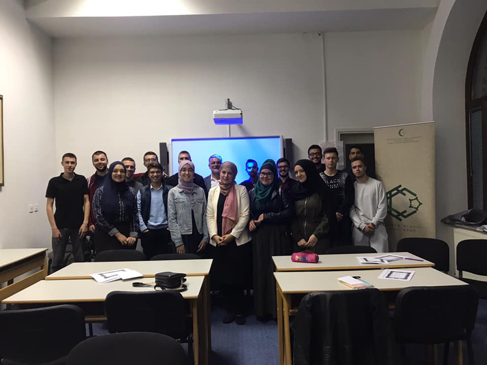 72879368 2174518699511925 3776117190600687616 n