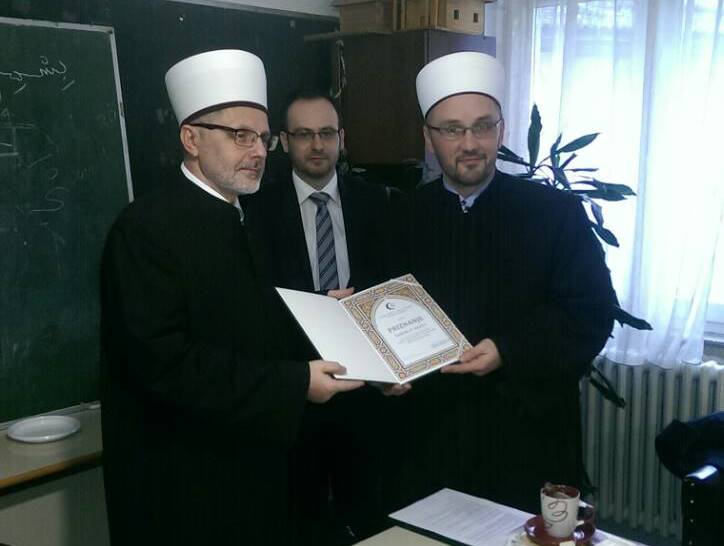 IMG 9978e7c5223c0d1a43cab073ce4610e2 V