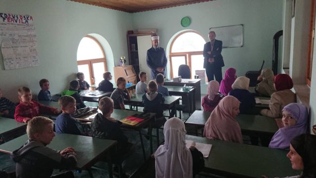 IMG e172a1d398ab0e6c7947894b07d14f21 V 640x360