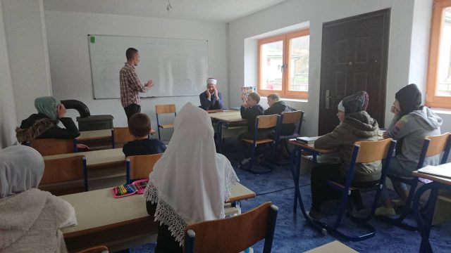 IMG e3ad59e7ffe4e05910cc777829629a8a V 640x360