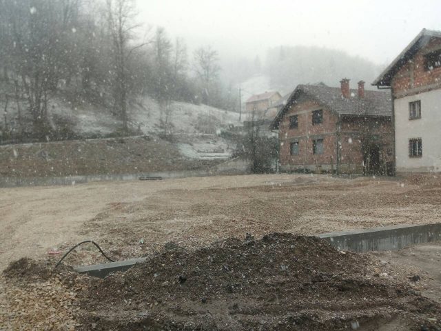 IMG eee3eac21f3b4047f805b6913d1cf694 V 640x480