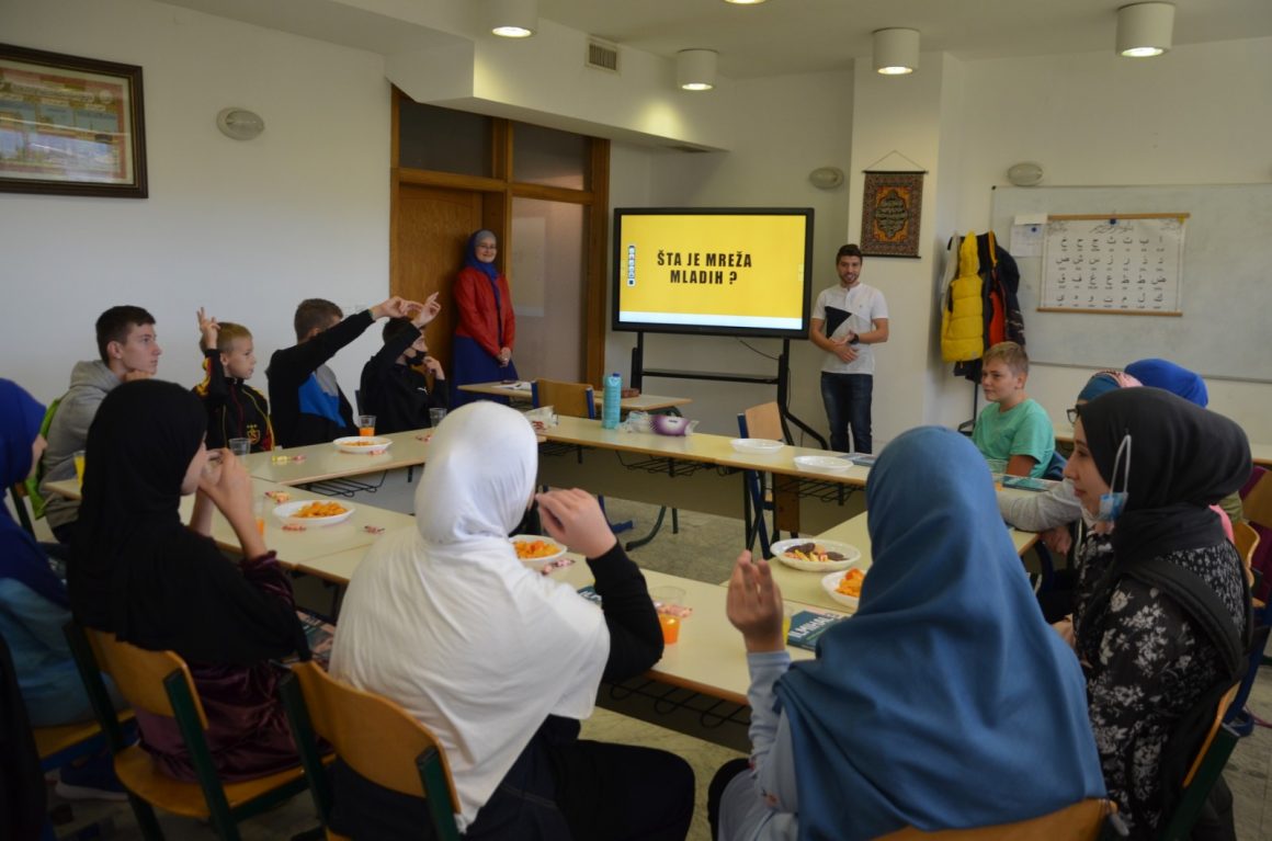 Mreza-mladih-predstavljanje-mekteblijama-1-1160x767.jpg