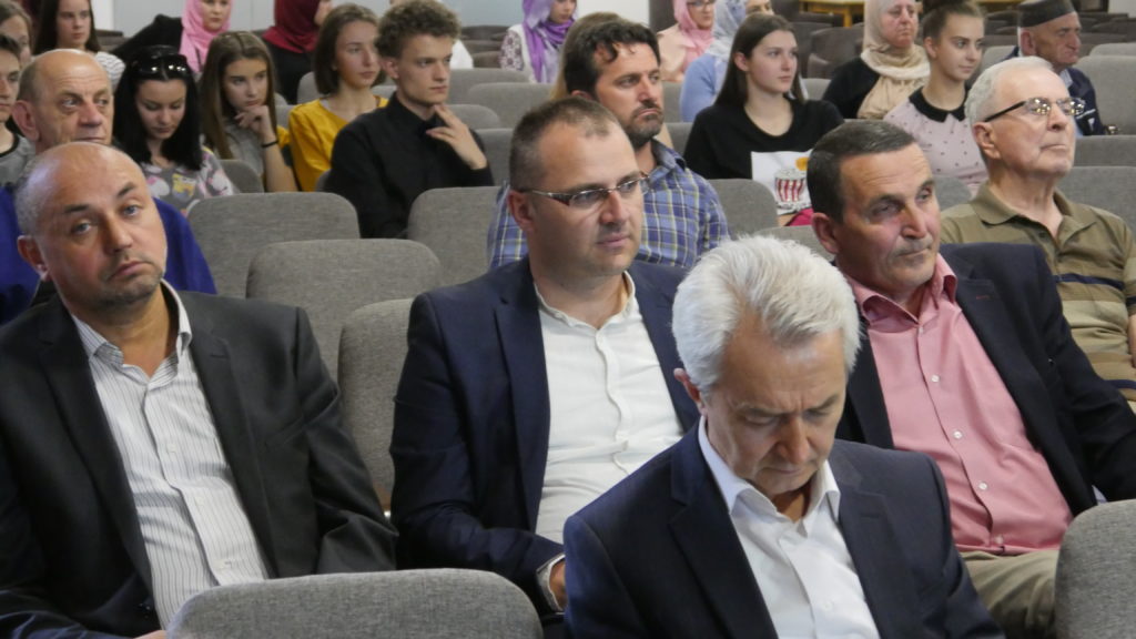 P1690166-1024x576 (1).jpg