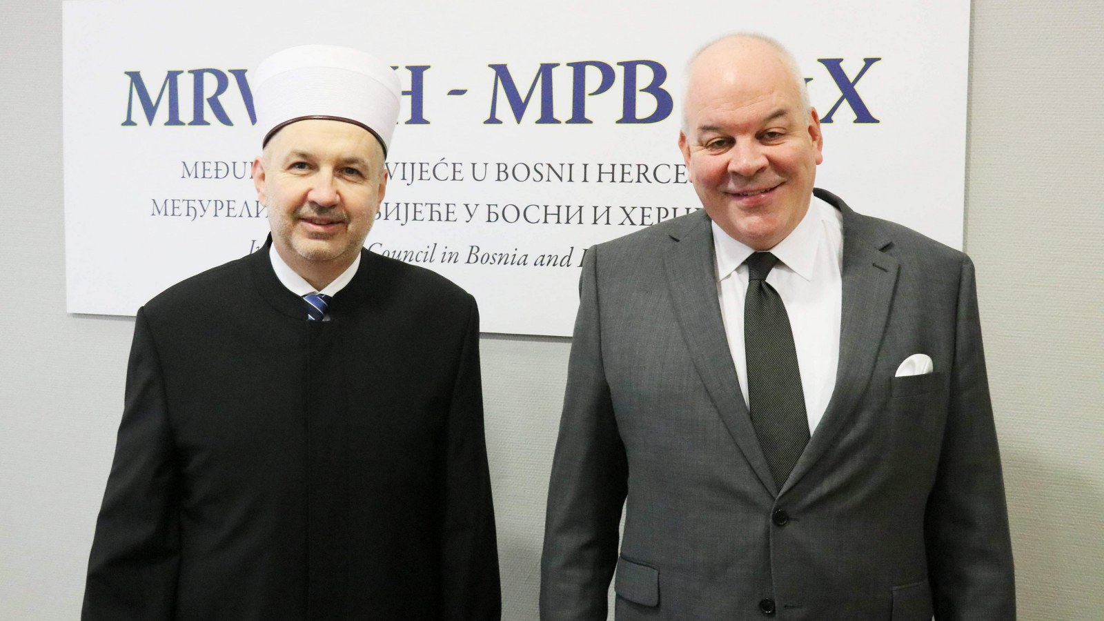 muftija-grabus-i-brian-aggeler-vazno-je-jacati-medureligijski-dijalog-i-postivanje-ljudskih-prava-i-vjerskih-sloboda54139_1600x900.jpg