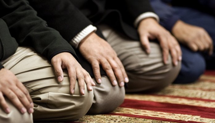namaz-dzamija.jpg