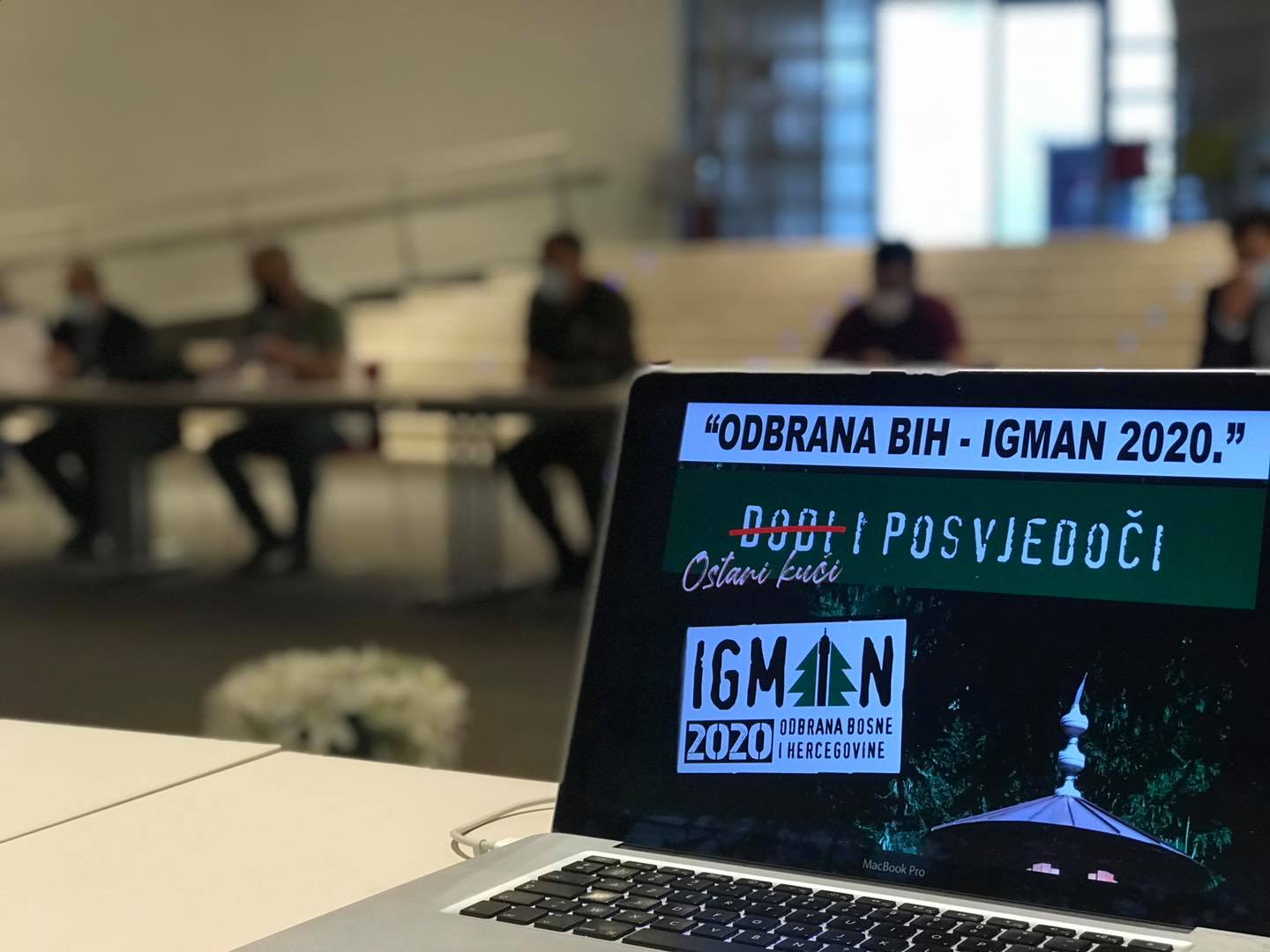 ostani-kući-i-posvejdoči.jpg