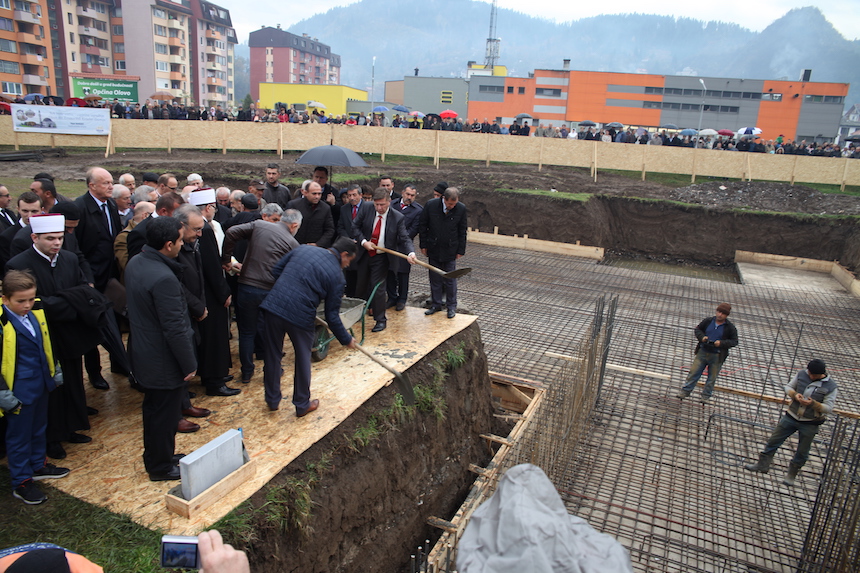 p1bu19aenv1hnv170i11a013p2754d